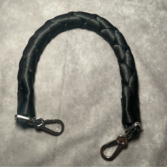 EUC Harvey’s Seatbelt Black Lola CNC Purse Strap - Picture 2 of 3